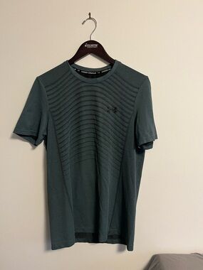 Under Armour Men's Teal Seamless Short Sleeve Shirt